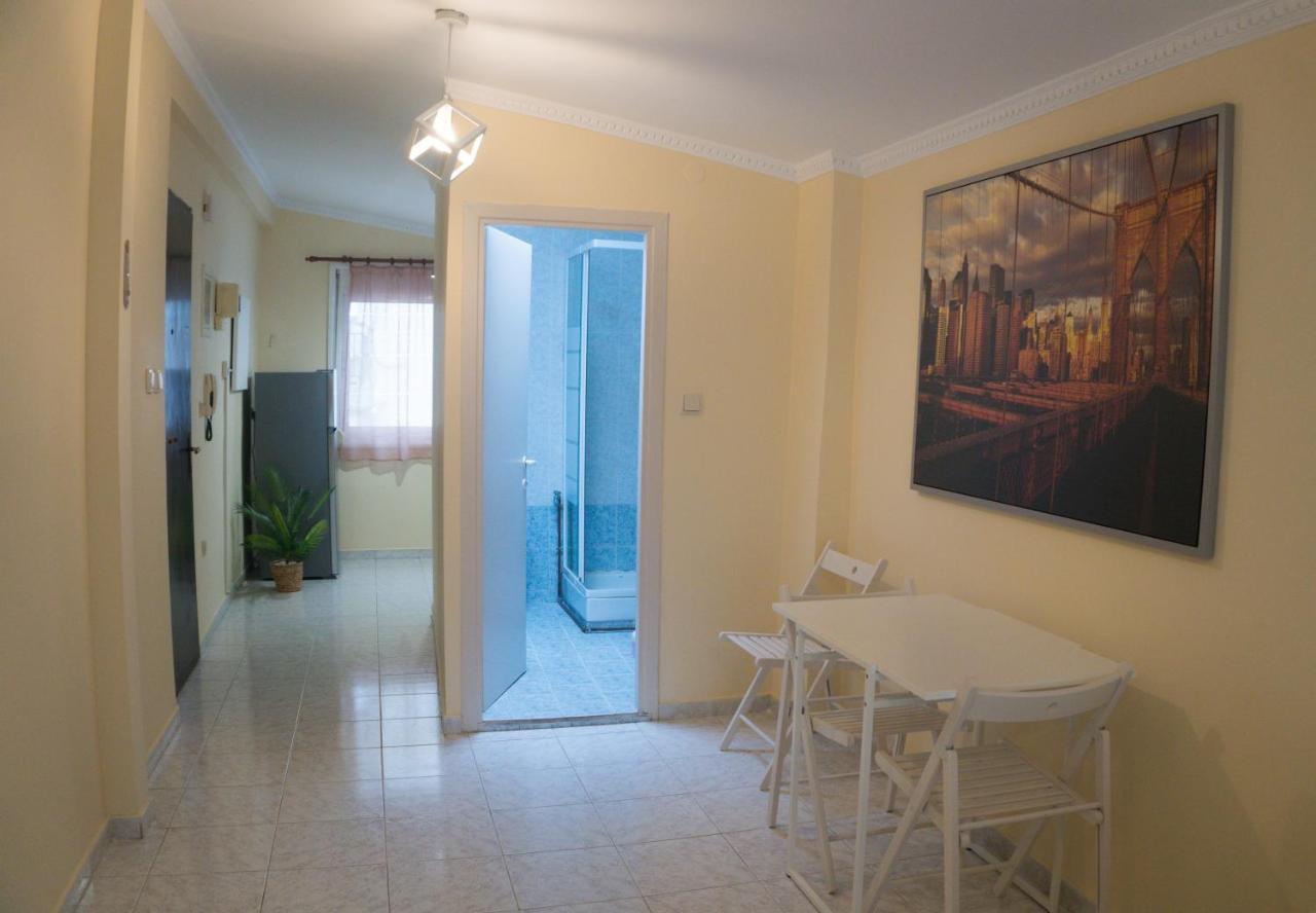 Modern Cozy Apartment In Kalamaria מראה חיצוני תמונה