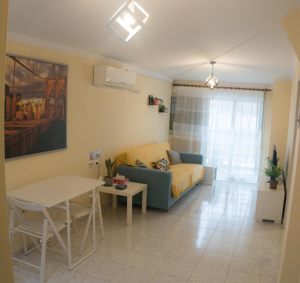 Modern Cozy Apartment In Kalamaria מראה חיצוני תמונה